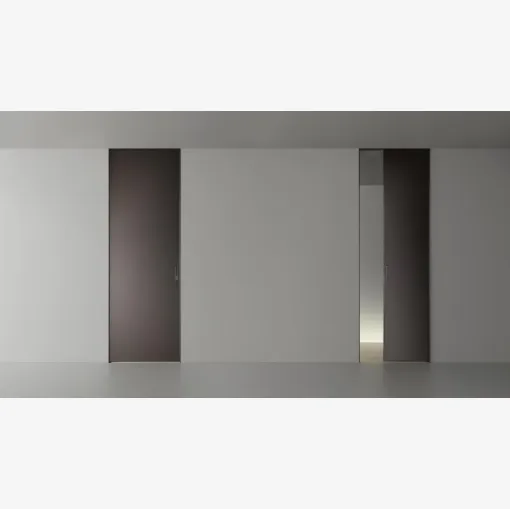 Porta per interni scorrevole Aura in vetro laccato di Rimadesio