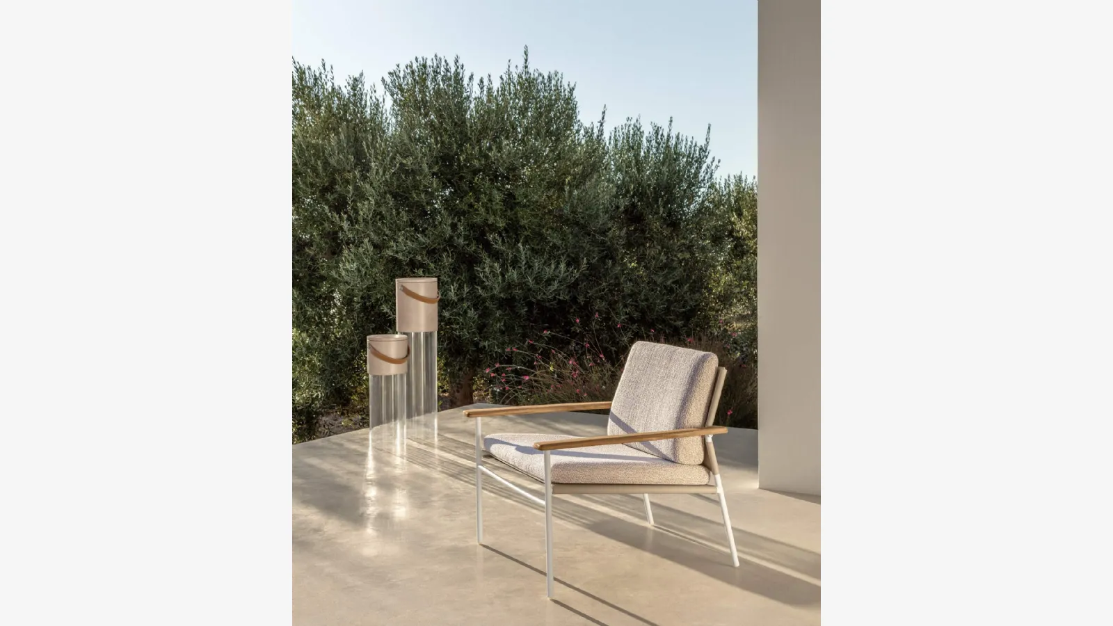 Poltroncina Lounge Allure in acciaio e tessuto di Talenti