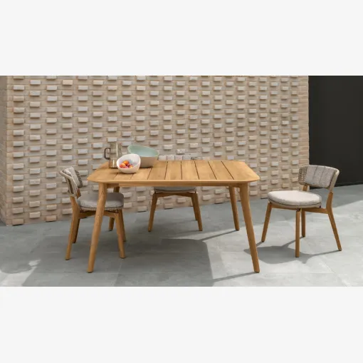 Tavolo in legno e Sedie in legno e tessuto Moon Teak di Talenti