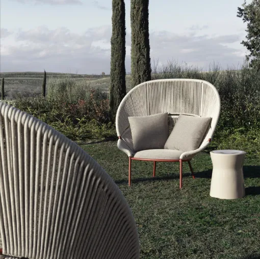 Poltrona Petalo in fibra di polietilene e alluminio di Molteni & C
