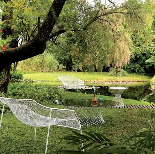 Poltroncine, tavolino e pouf in acciaio intrecciato Heaven di Emu