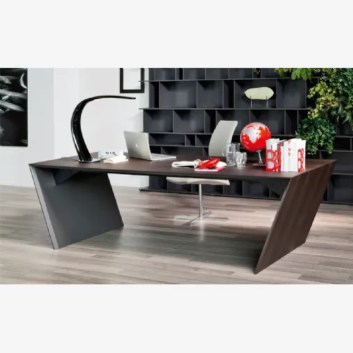 Scrivania Direzionale Vega in acciaio rivestita in legno di Cattelan Italia